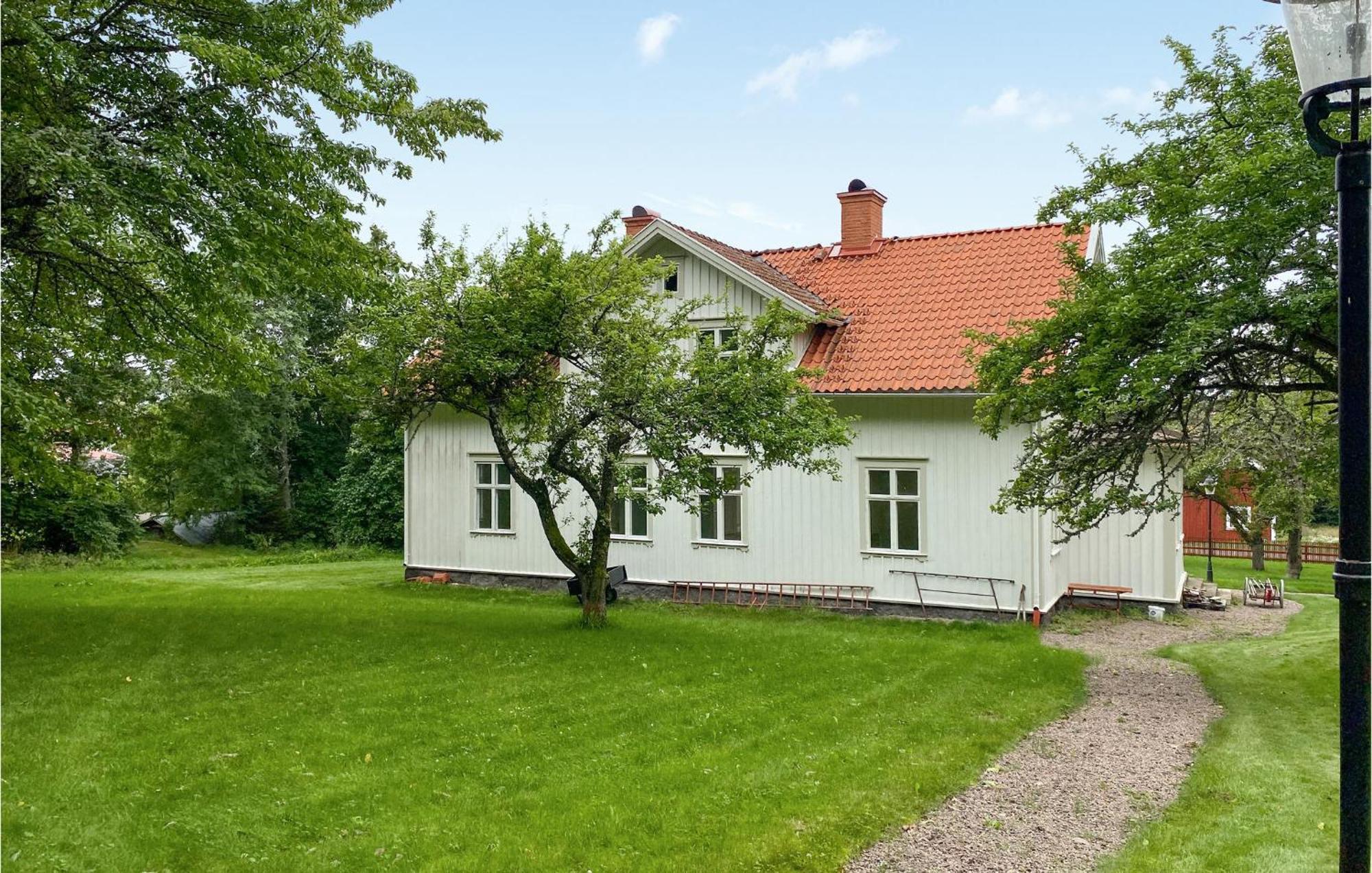 Awesome Home In Oedeshoeg With Wifi エクステリア 写真