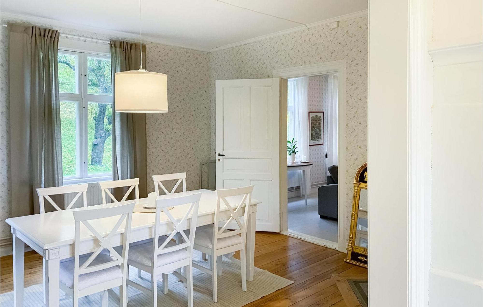Awesome Home In Oedeshoeg With Wifi エクステリア 写真