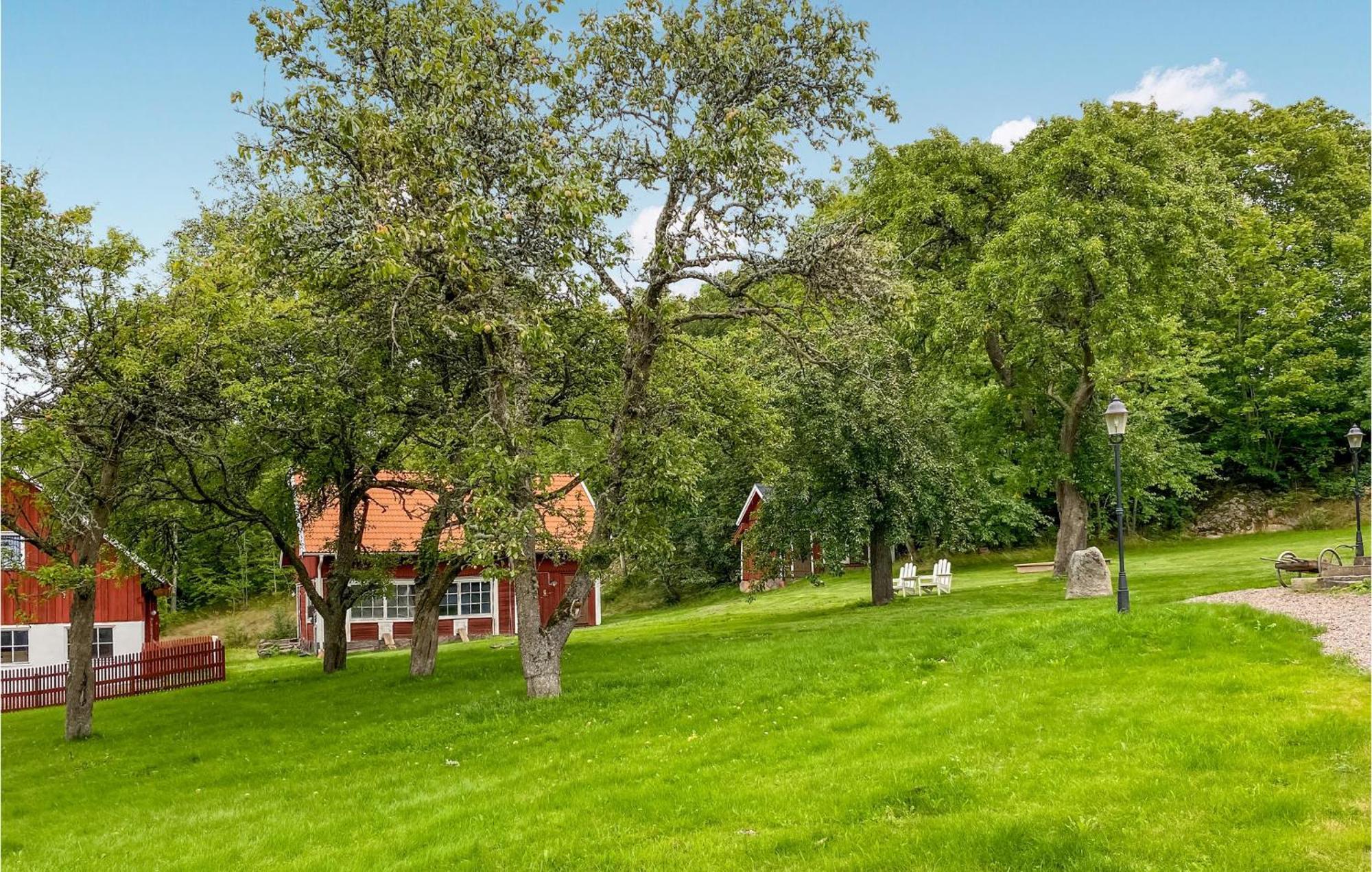 Awesome Home In Oedeshoeg With Wifi エクステリア 写真