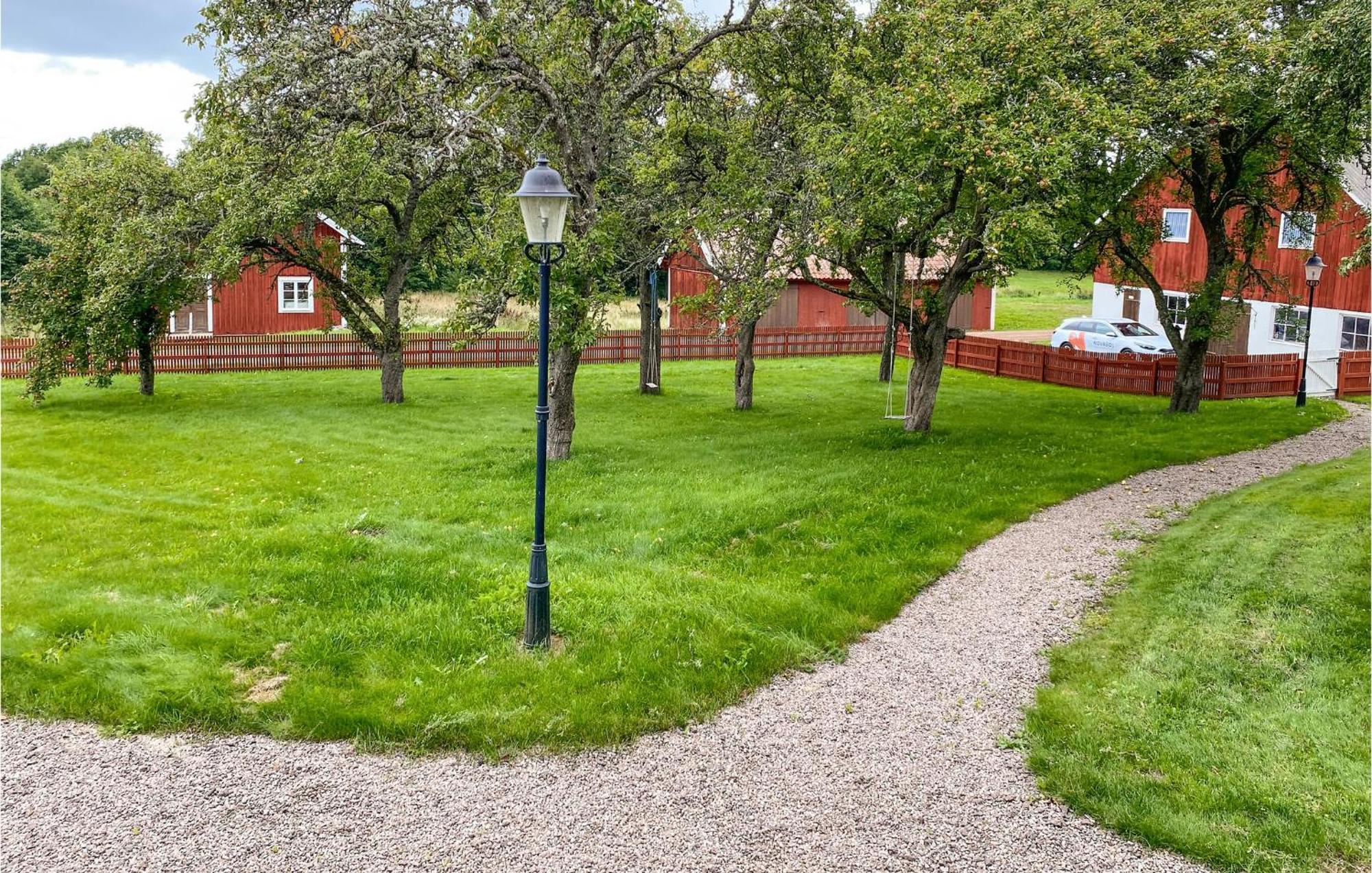 Awesome Home In Oedeshoeg With Wifi エクステリア 写真