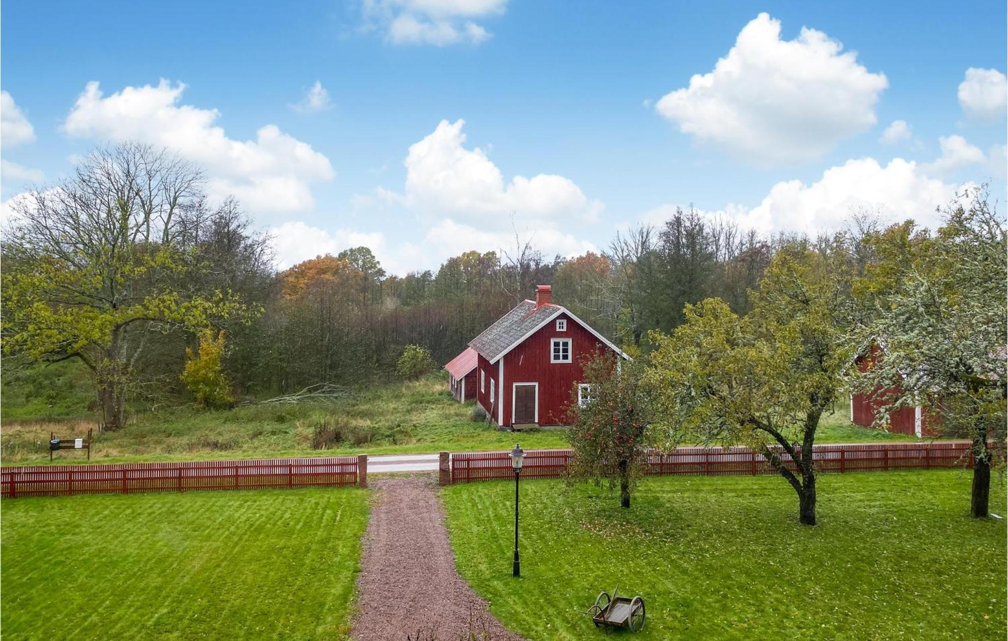 Awesome Home In Oedeshoeg With Wifi エクステリア 写真
